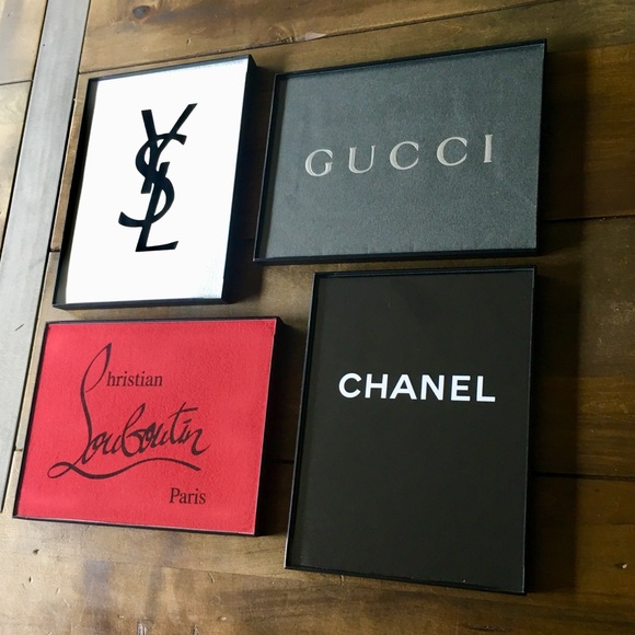 Accessories - Luxury 4 piece authentic shopping bag set